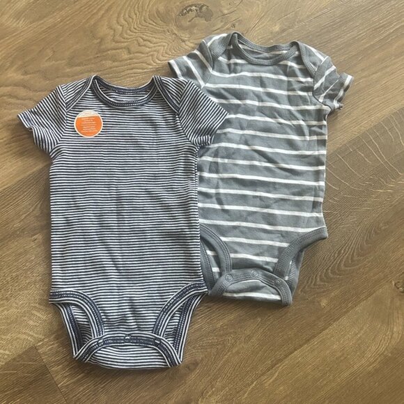 3 month stripe onesies - Picture 1 of 3